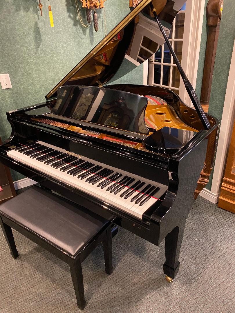 Used samick piano